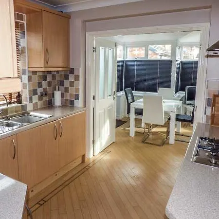 Ellaby * Haxby