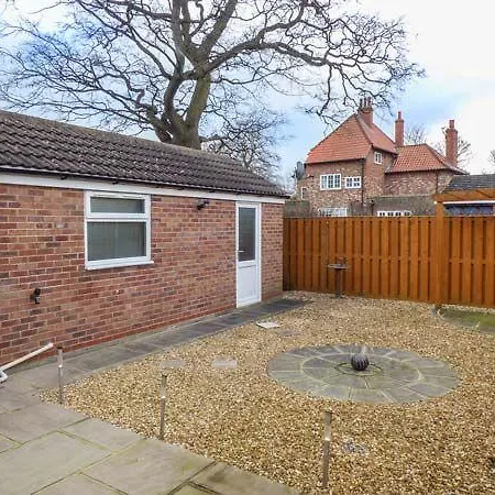 Ellaby * Haxby